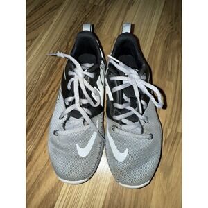 Nike Boys Sz 2 2Y Team Hustle‎ Quick Gray Black Basketball Sneakers